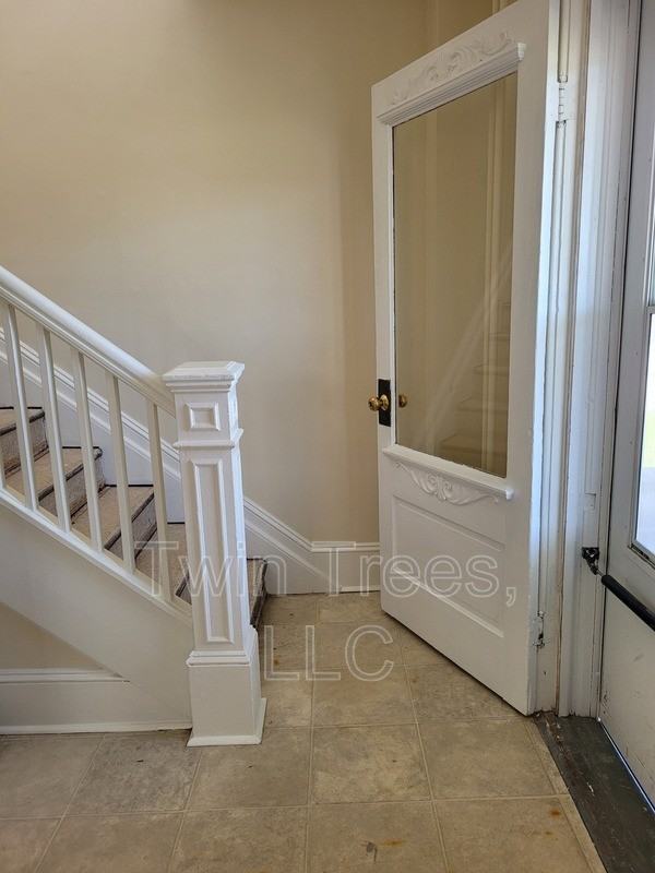 1073 Chicago Ave #STEB - Photo 4 of 10