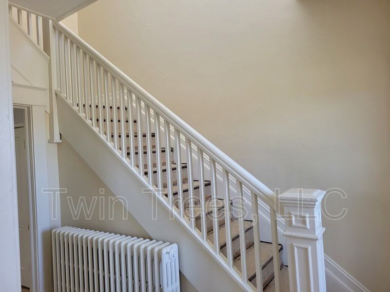 1073 Chicago Ave #STEB - Photo 5 of 10