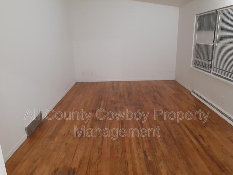 707 S 23rd St #707 - Photo 6 of 18