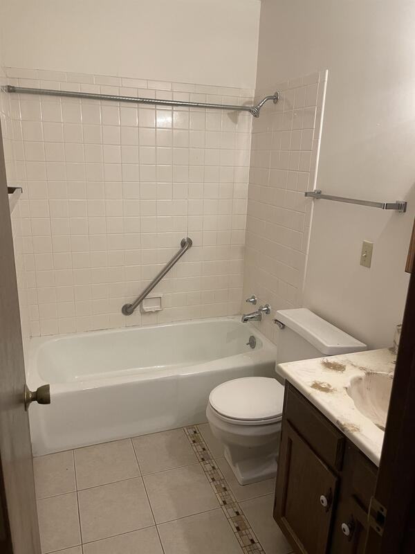 3212 Belmont St - Photo 2 of 9