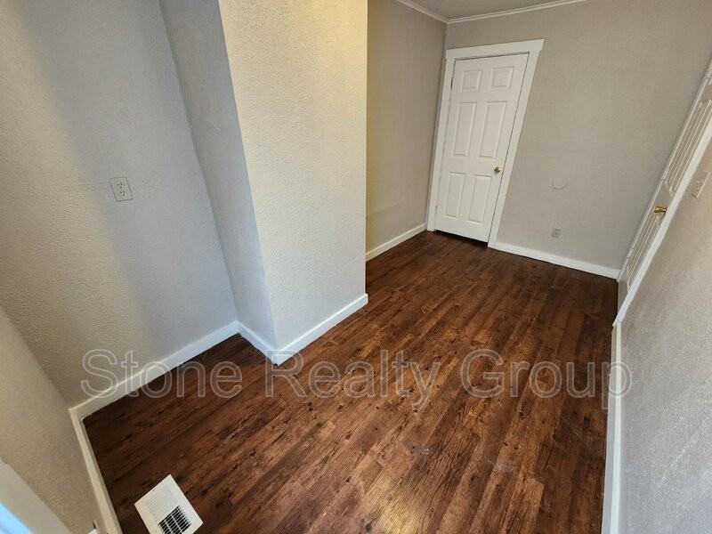 509 S 5th St #6 - Photo 5 of 10
