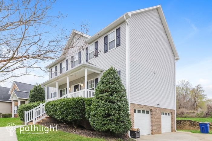 3330 Dobbs Parish Ln - Photo 2 of 19
