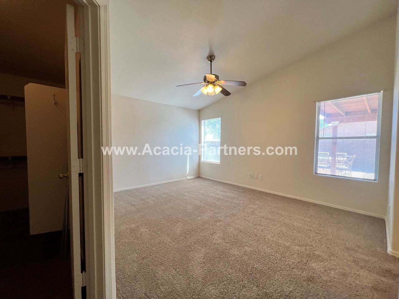 2169 W Frostwood Ln - Photo 2 of 8
