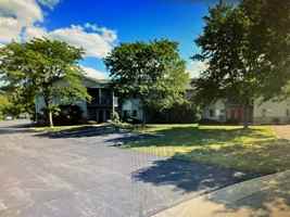 featured image of 305 Meadowview Ct