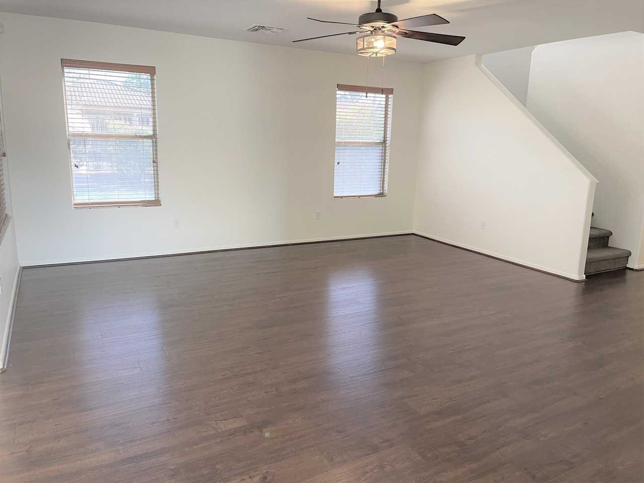 1115 E Lowell Ct - Photo 5 of 35
