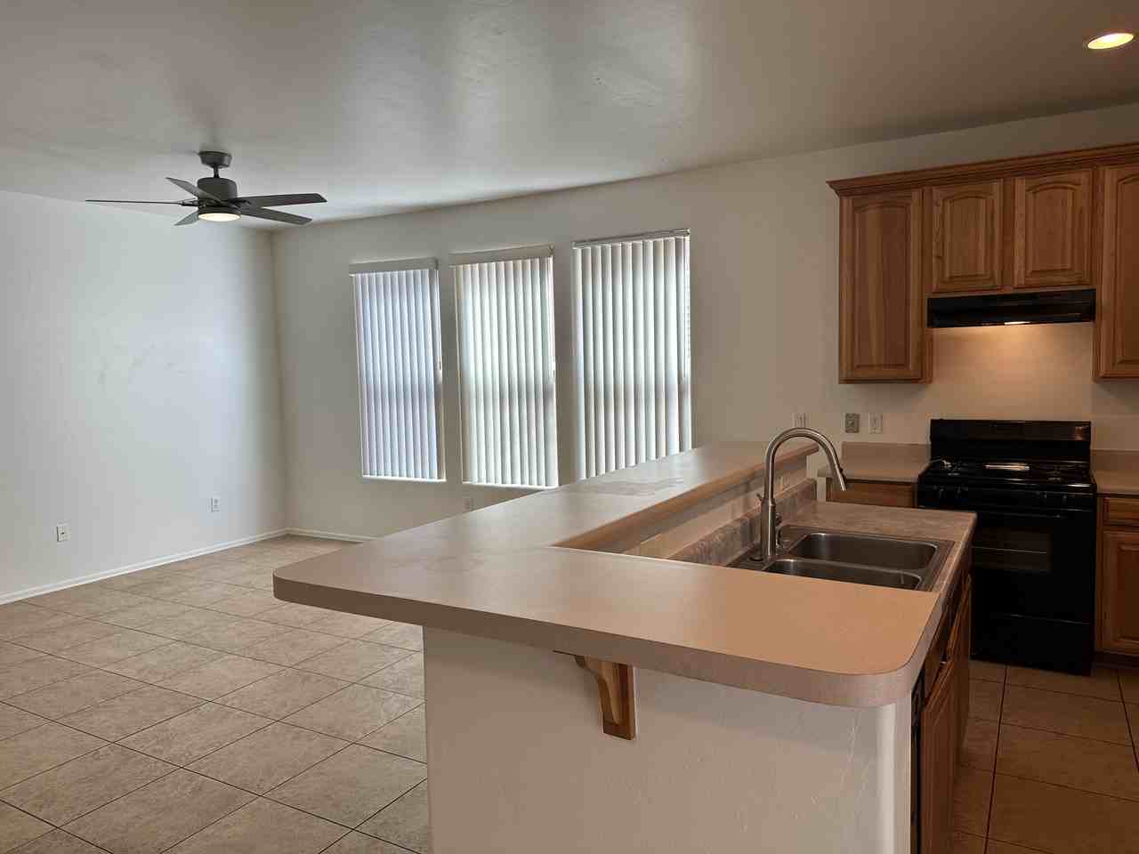 8059 E Cabinet St - Photo 2 of 14