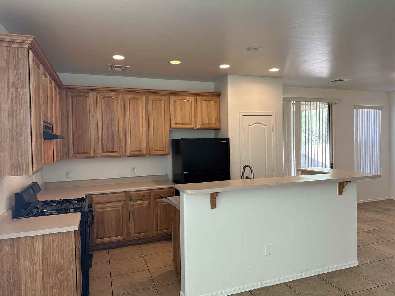 8059 E Cabinet St - Photo 3 of 14