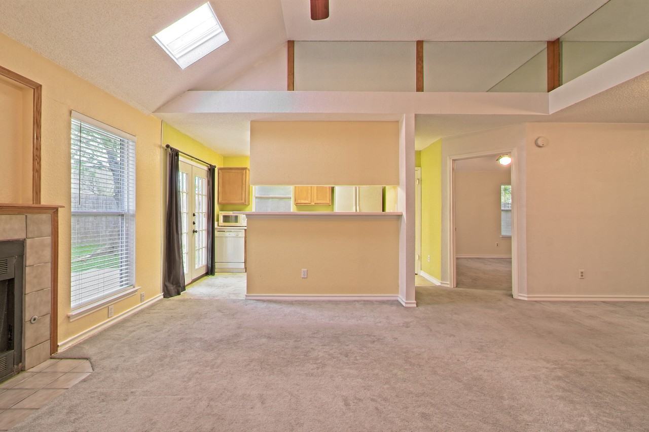 14207 Anita Marie Ln - Photo 6 of 35