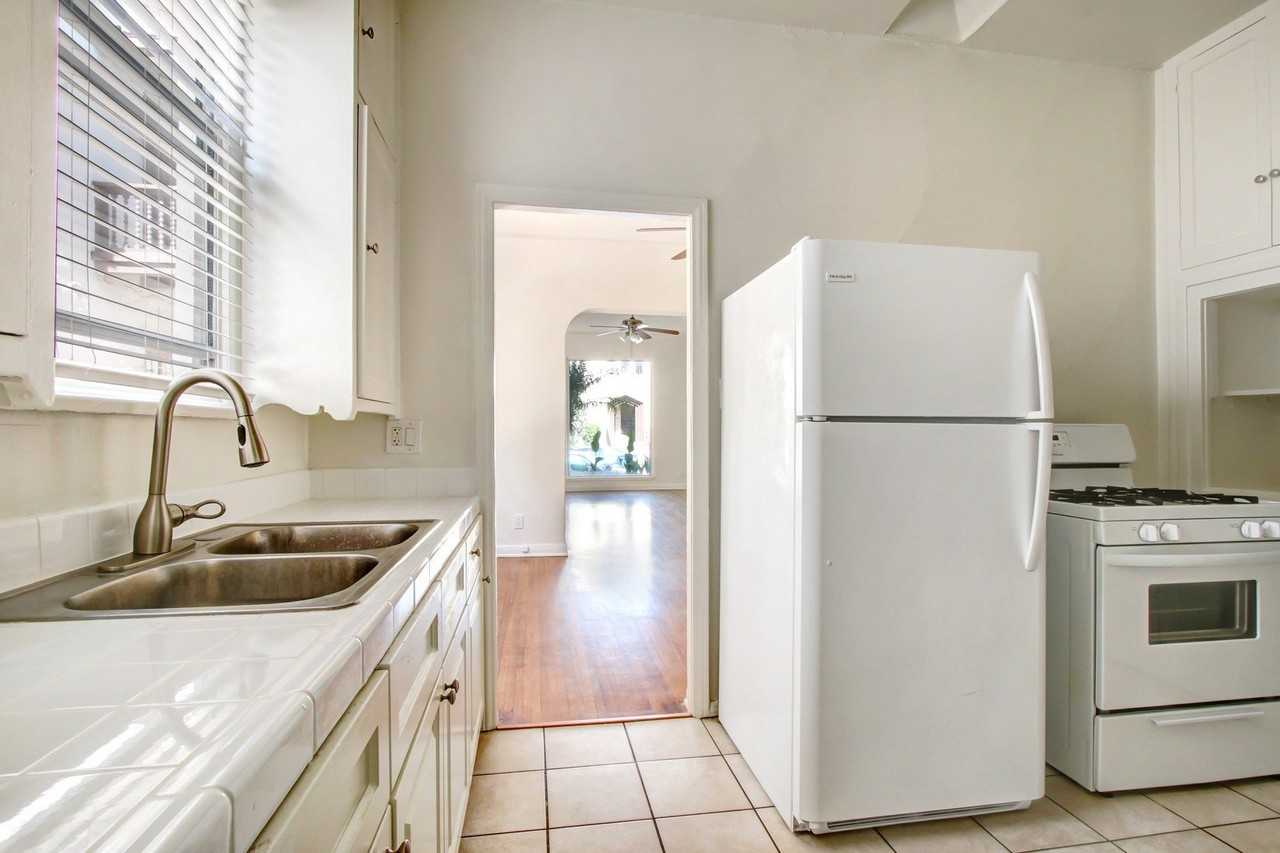Curson - Photo 6 of 23