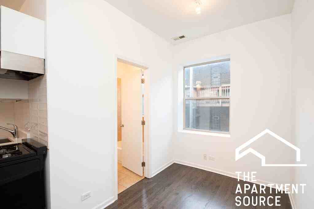 5054 N Winthrop Ave #211 - Photo 3 of 13