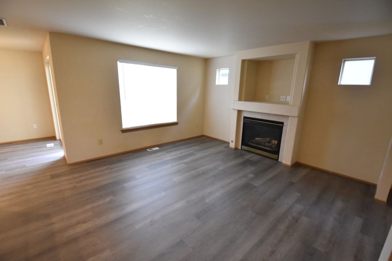 14502 74th Street Ct E - Photo 3 of 19