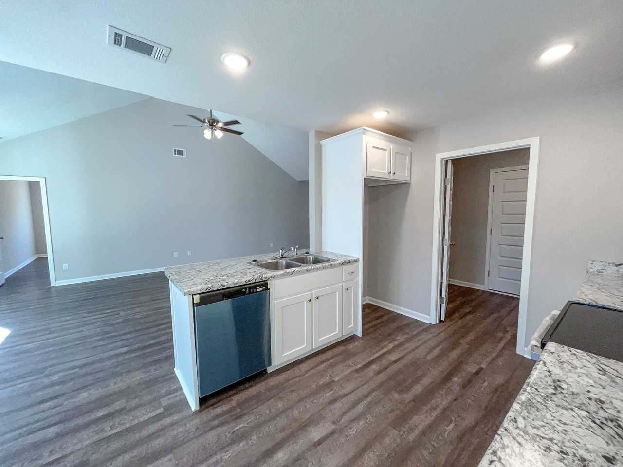 354 S Bridgeport Dr #1 - Photo 6 of 20