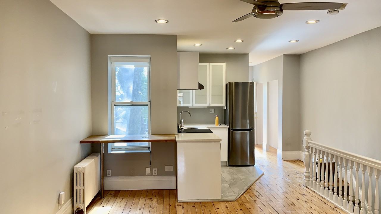 320 Logan Avenue - Photo 7 of 15