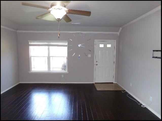 5505 Bridgeport Ln - Photo 3 of 10