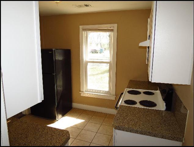 1904 Boyce St - Photo 6 of 10