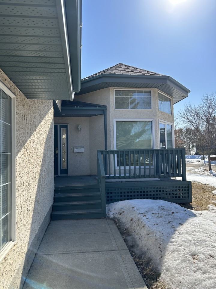 Spacious 4 bed 2.5 bath house*Double attached Garage* Apartments 40