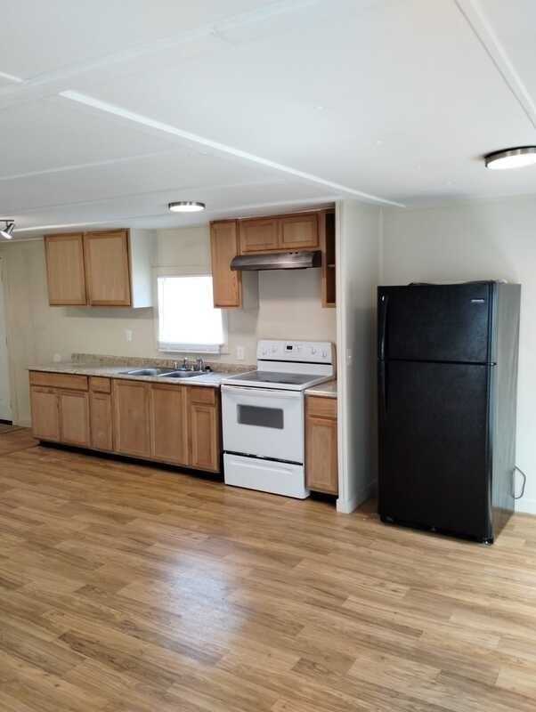 5550 Lyle Ln - Photo 4 of 13