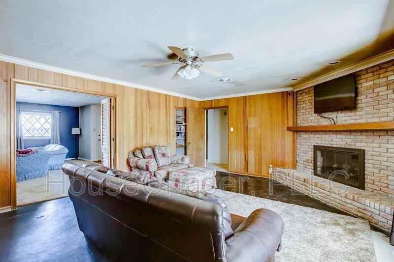 5211 17th St - Photo 2 of 17