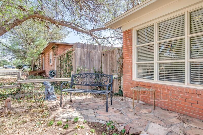 4303 45th St - Photo 2 of 24