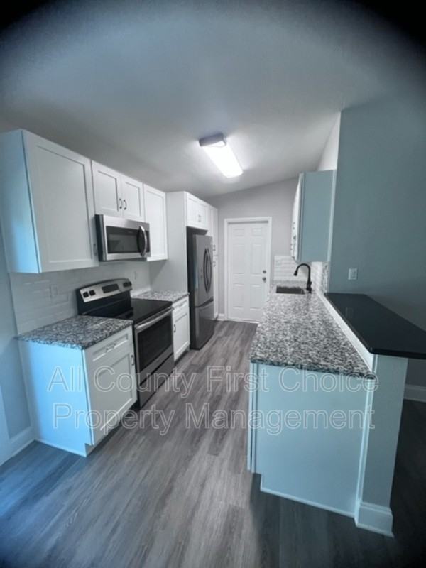 4237 Neptune Dr Se - Photo 4 of 10