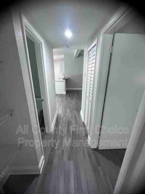 4237 Neptune Dr Se - Photo 6 of 10