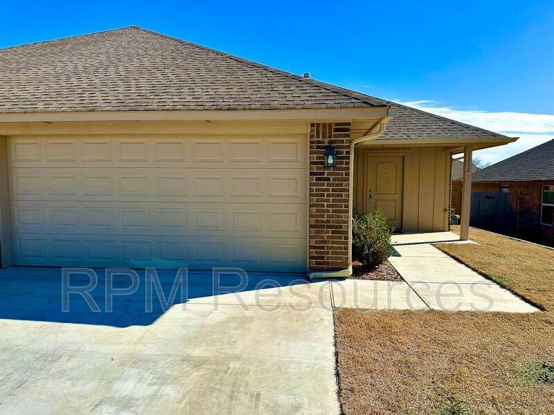 1312 E Cavanaugh St - Photo 2 of 22