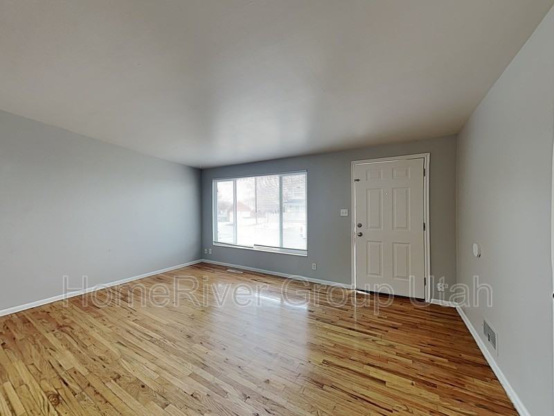 2523 Sw - Photo 4 of 20