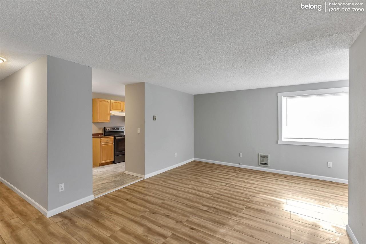 361 Earlington Ave Sw - Photo 7 of 17