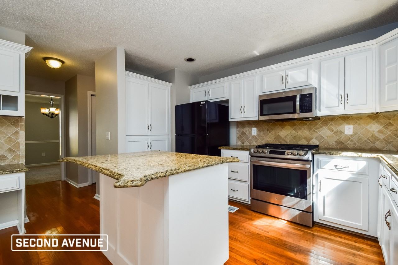 85 Glenridge Dr - Photo 3 of 16