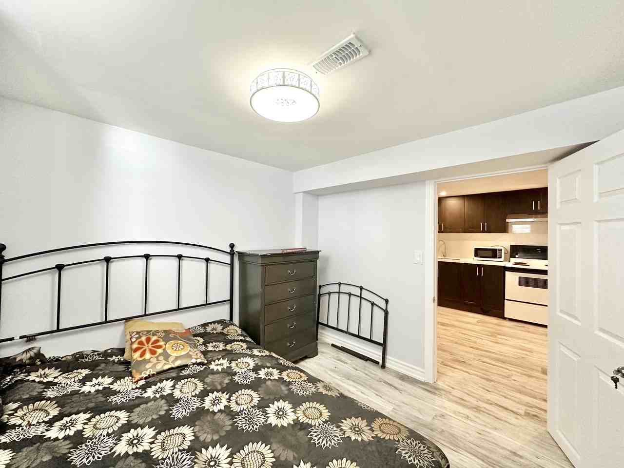 2-43 Hobbs Dr Bowmanville, Ontario - Photo 2 of 9