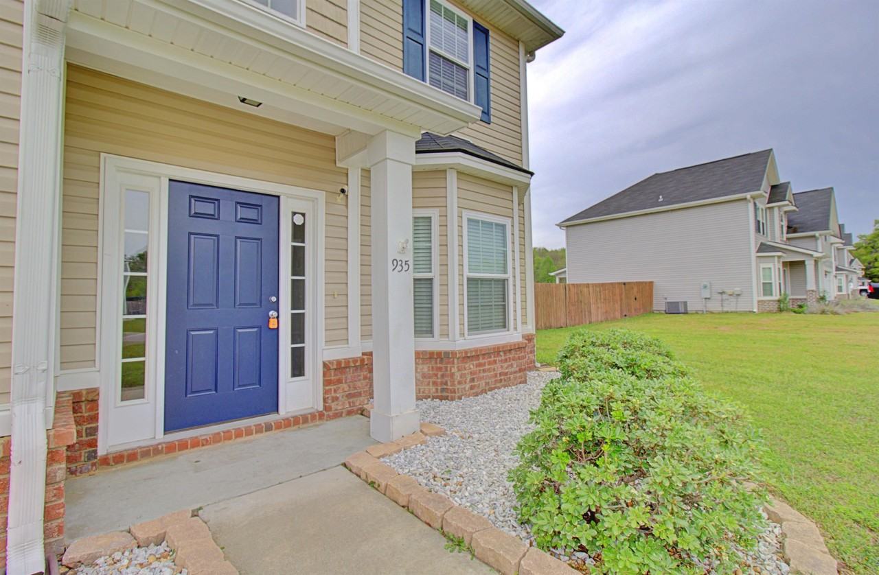 935 Mustang Ln Ne #1 - Photo 3 of 43