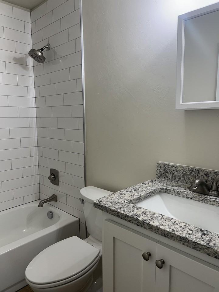221 W Himes St #1 - Photo 4 of 21