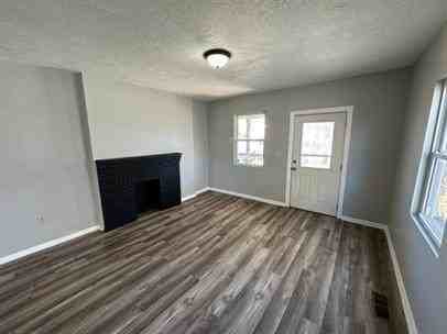 1149 Walters St - Photo 2 of 26