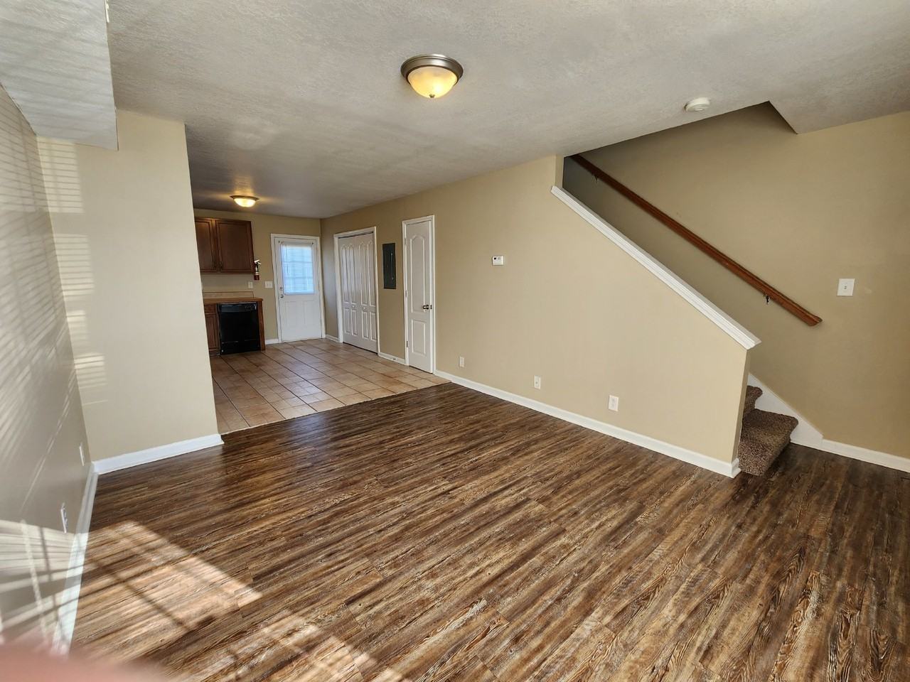 805 Oak Arbor Ct Apt A - Photo 3 of 8