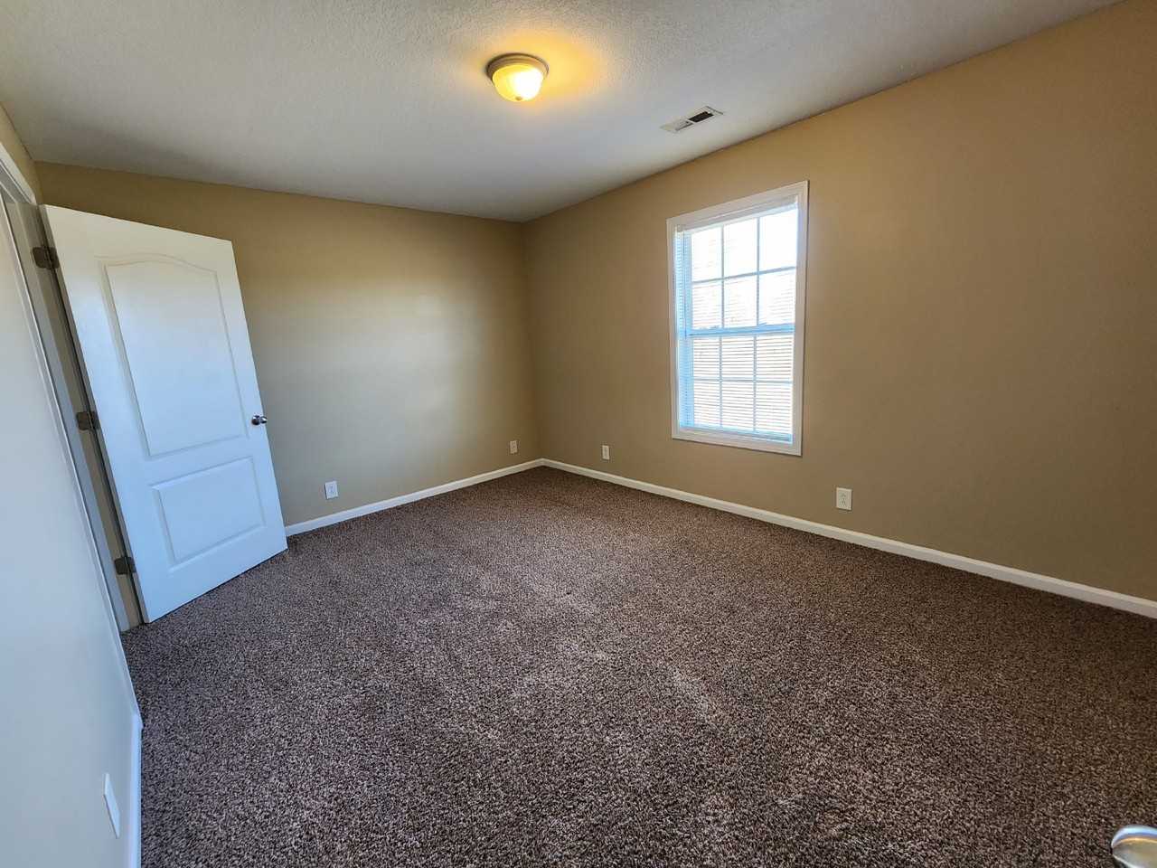 805 Oak Arbor Ct Apt A - Photo 6 of 8