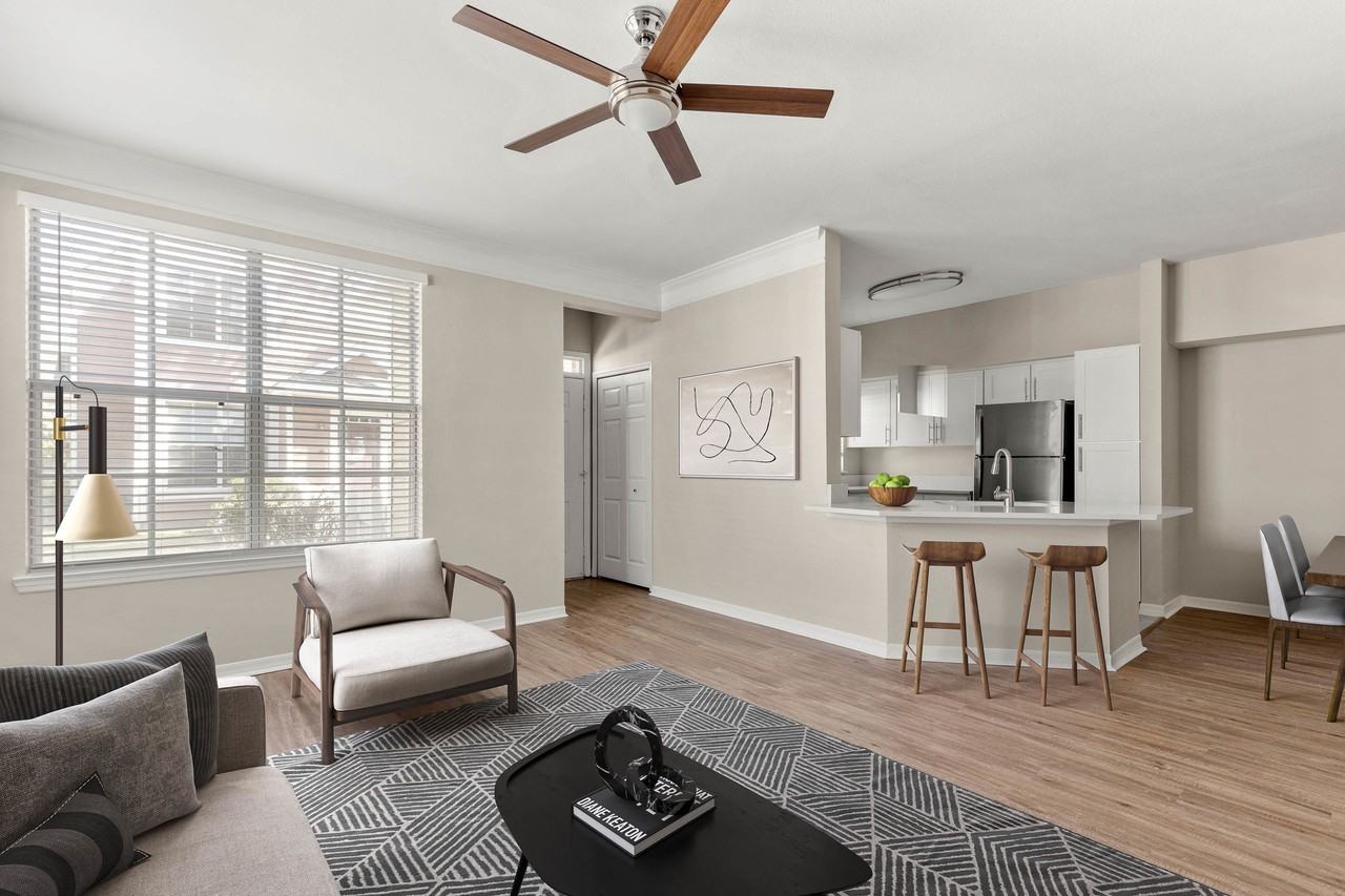 Burano Hunter's Creek - Photo 4 of 23