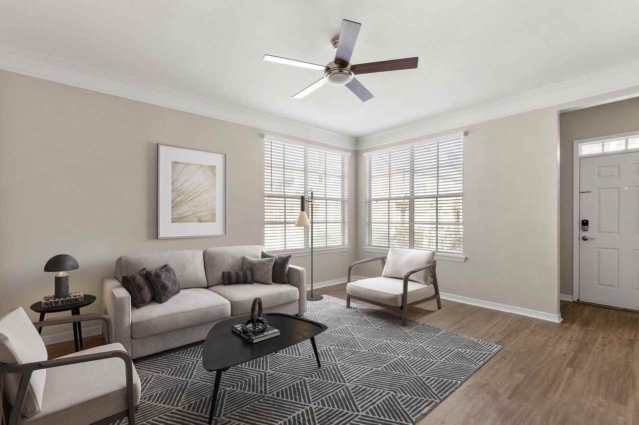 Burano Hunter's Creek - Photo 5 of 23