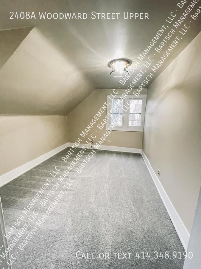 2408A S Woodward St Uppr - Photo 3 of 6