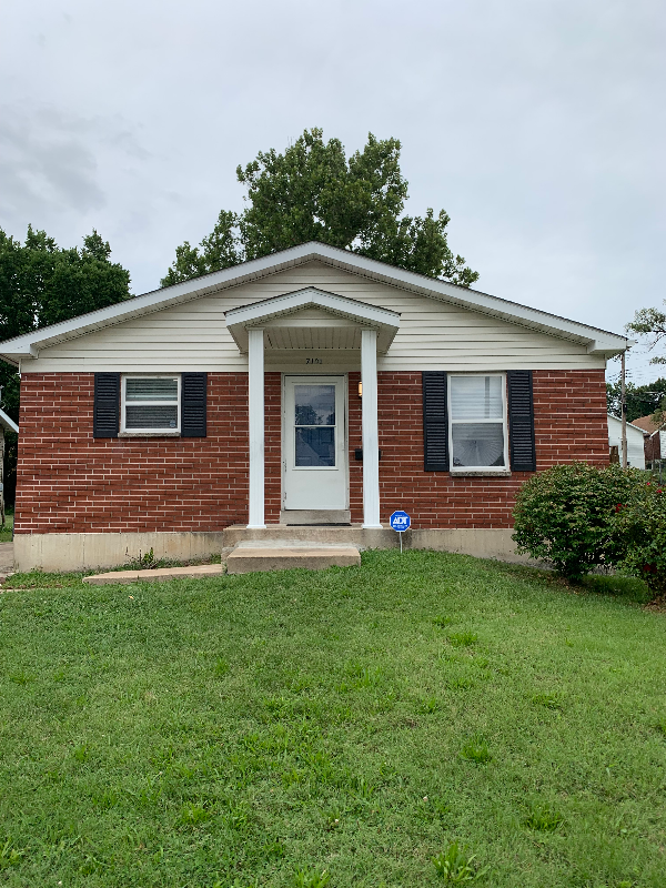 7101 Lexington Ave - Photo 2 of 14