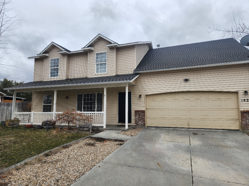 1427 West Roberts Place