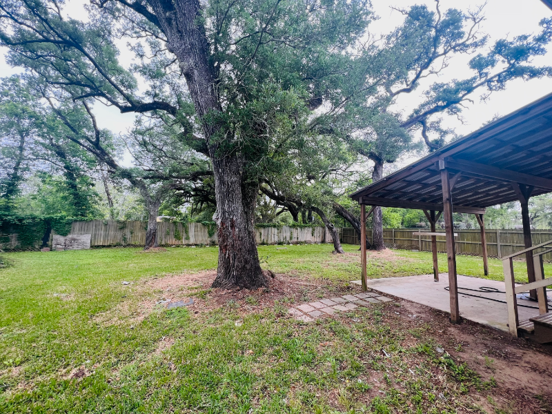 6120 Stephen F Austin Rd - Photo 2 of 5