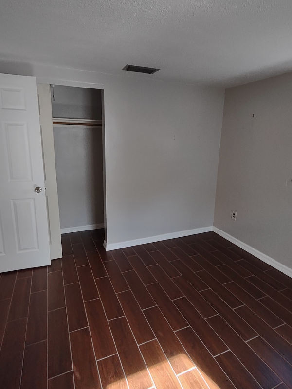 12814 Spring Ave - Photo 2 of 5