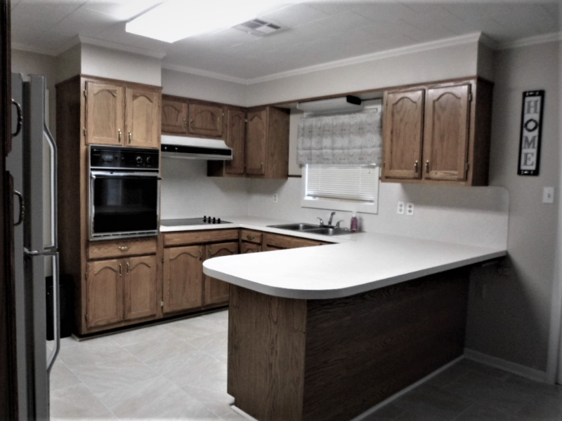 1009 Poplar St - Photo 5 of 13