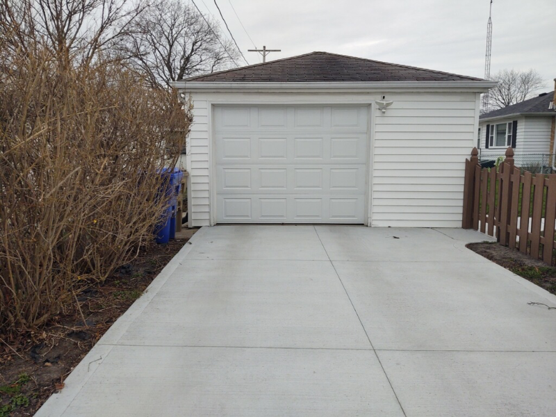 7803 32nd Ave - Photo 2 of 18