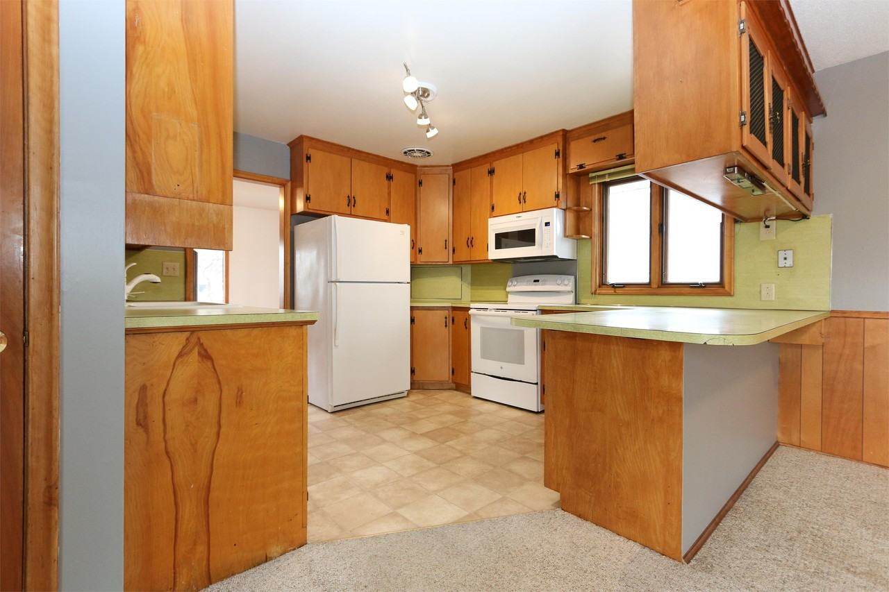 8139 Clinton Ave S #1 - Photo 7 of 23