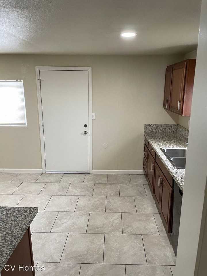 5940 Daniels Ave - Photo 3 of 28