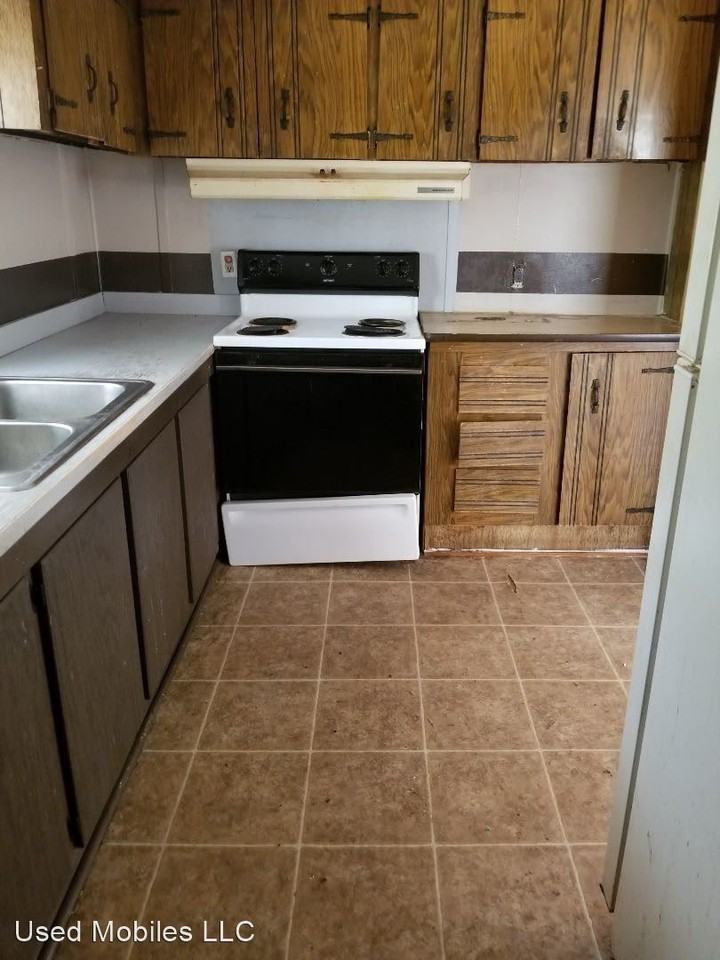 224 Catherine Dr - Photo 3 of 6