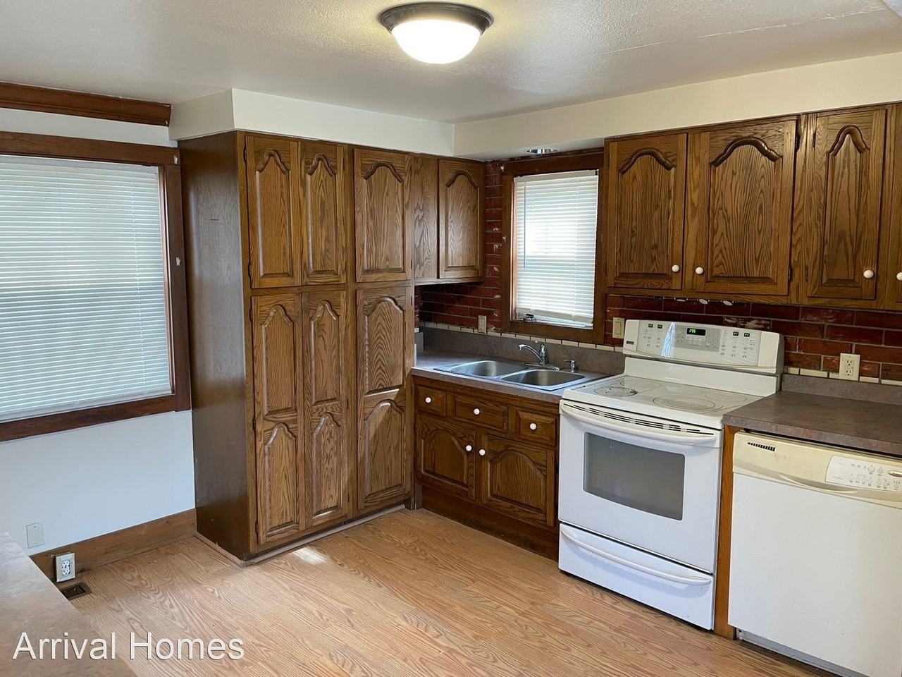 119 S Miami Ave - Photo 2 of 16