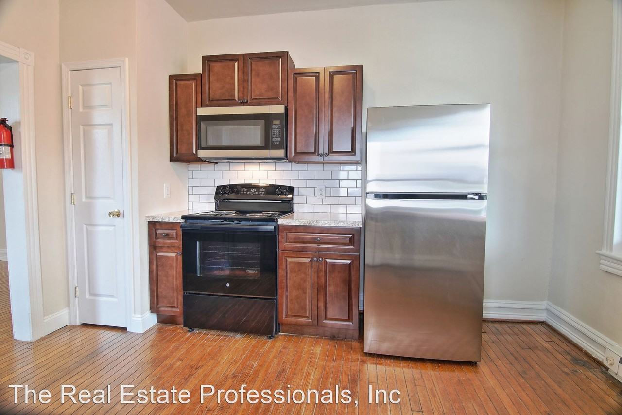 409/413/421/423 W 2nd St - Photo 3 of 17