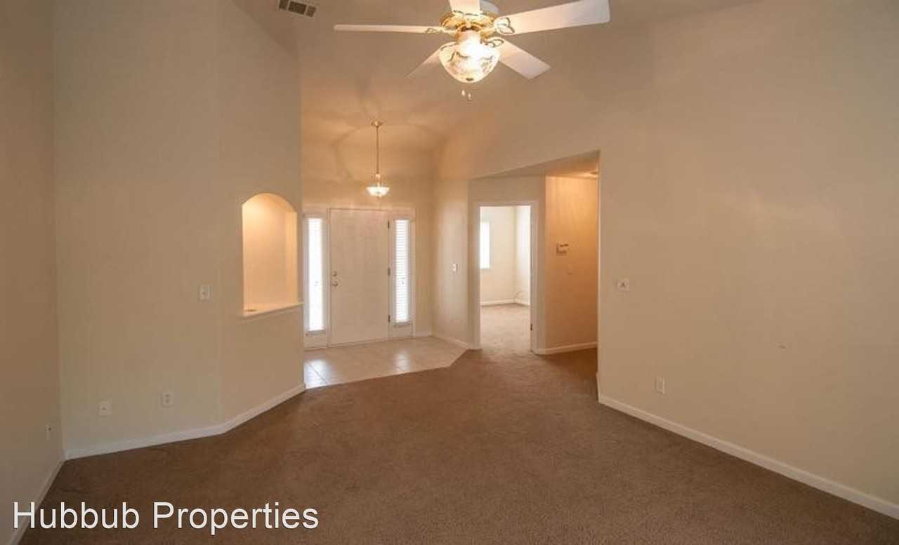 2844 Foxglove Ln - Photo 3 of 18